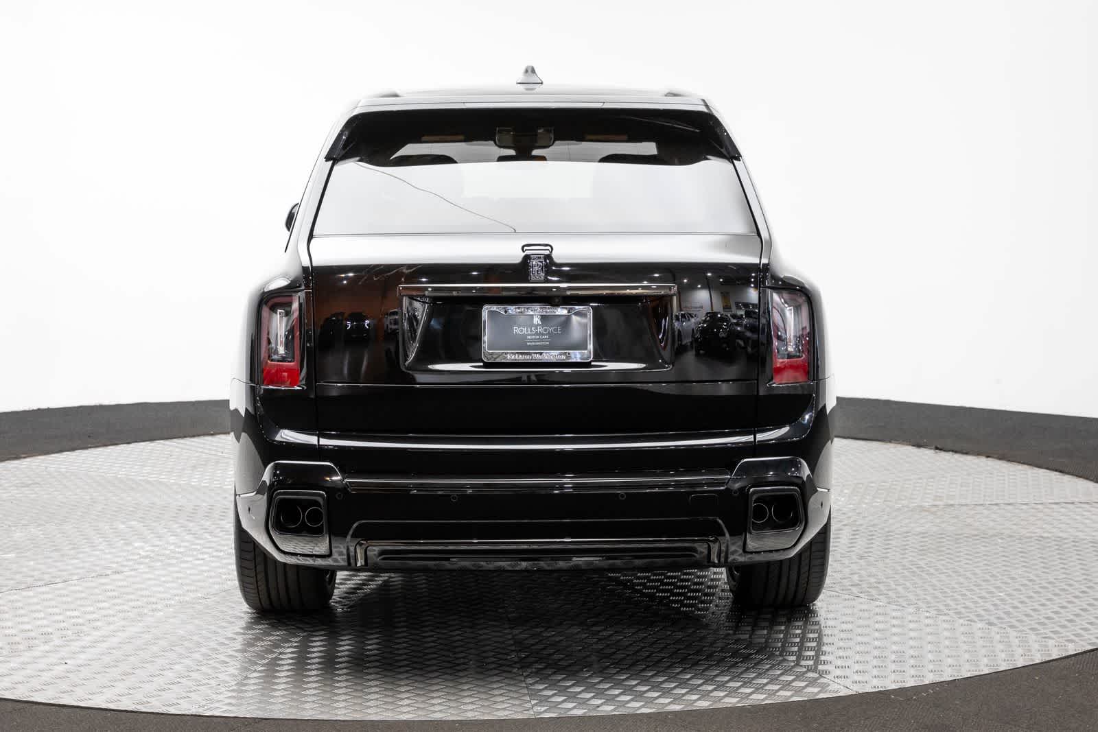 Rolls-Royce Cullinan Black Badge 2027