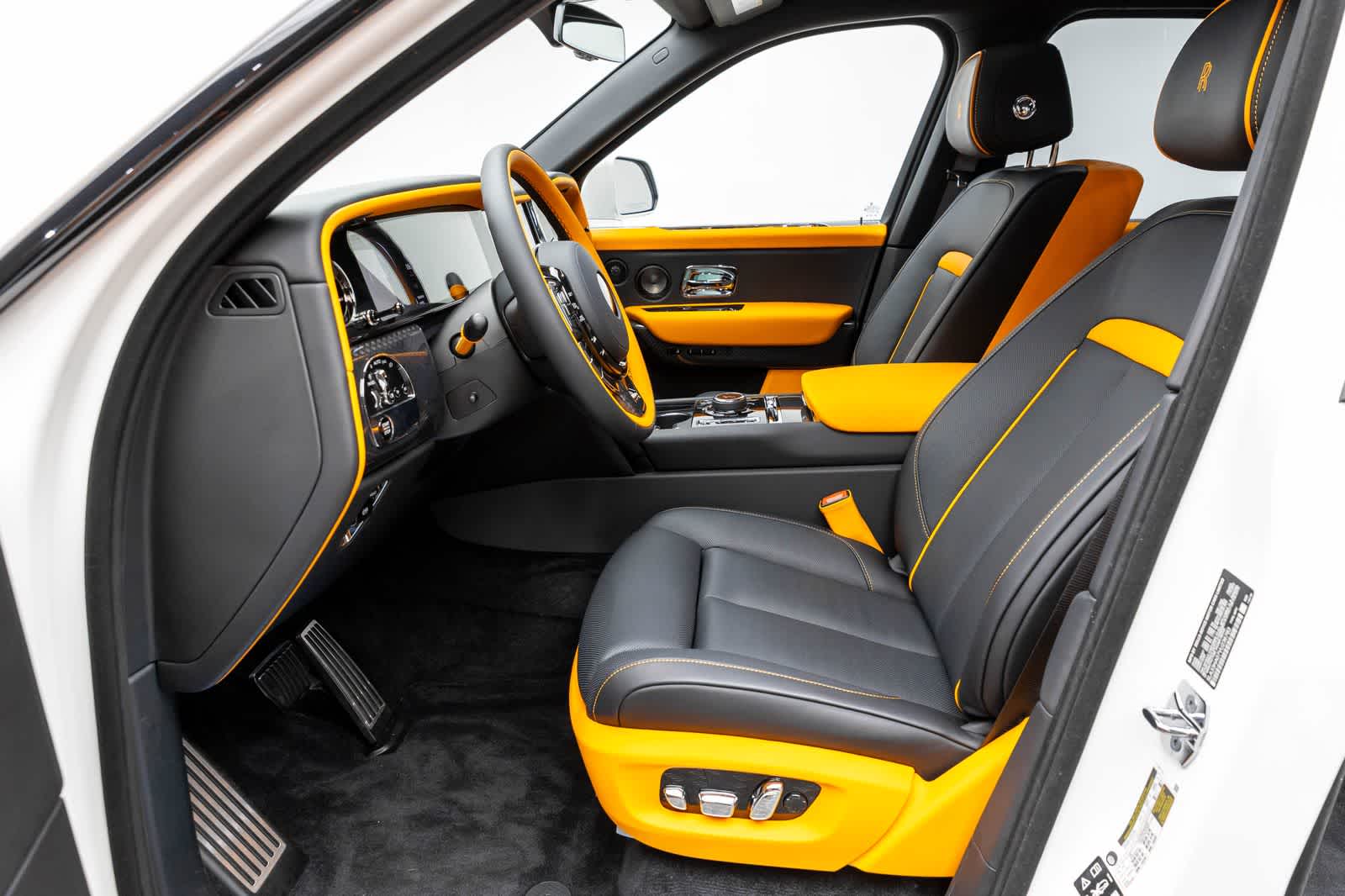 Rolls-Royce Cullinan Black Badge 2027
