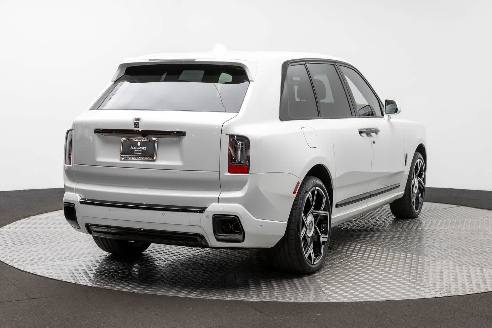 Rolls-Royce Cullinan Black Badge 2027