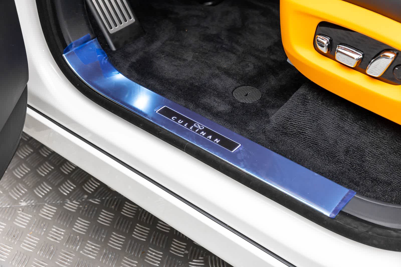Rolls-Royce Cullinan Black Badge 2027