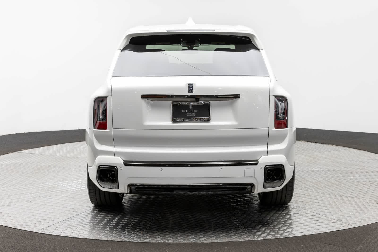 Rolls-Royce Cullinan Black Badge 2027