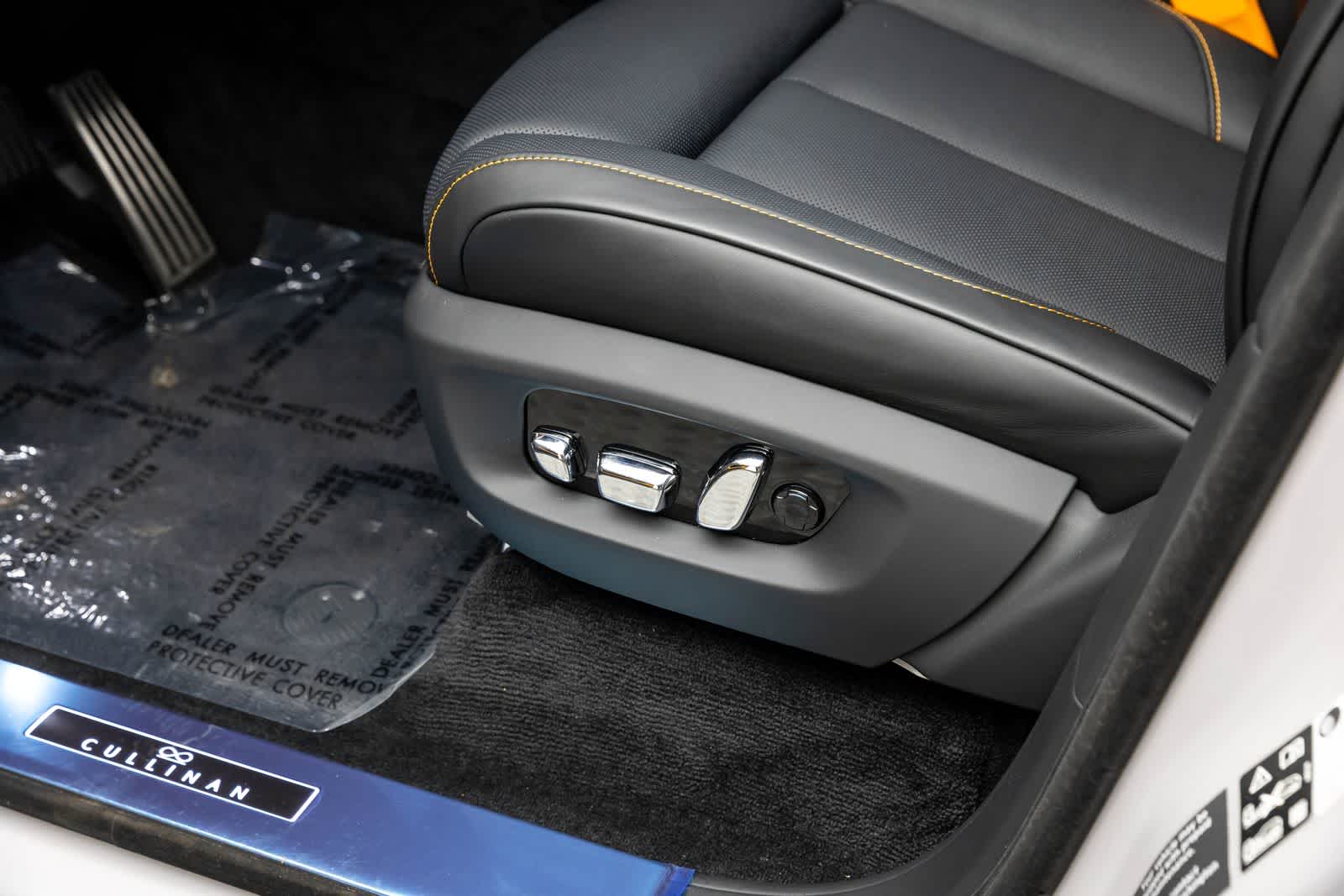 2026 Rolls-Royce Cullinan Insignia Negra