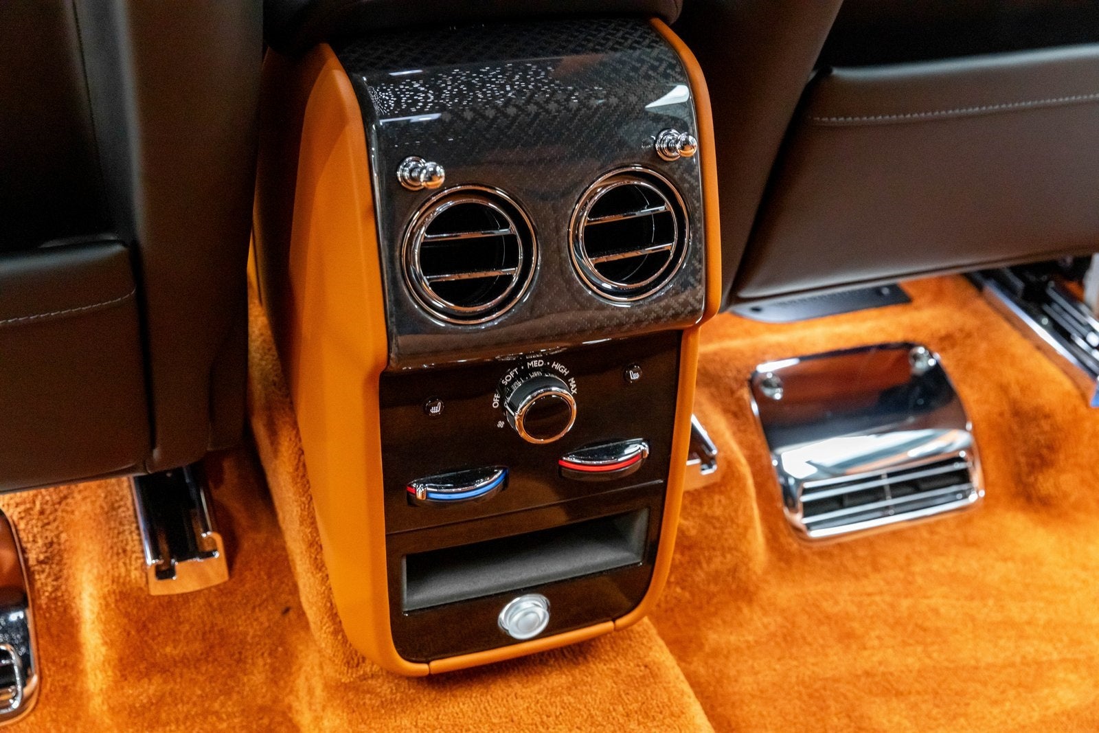 2026 Rolls-Royce Cullinan Insignia Negra