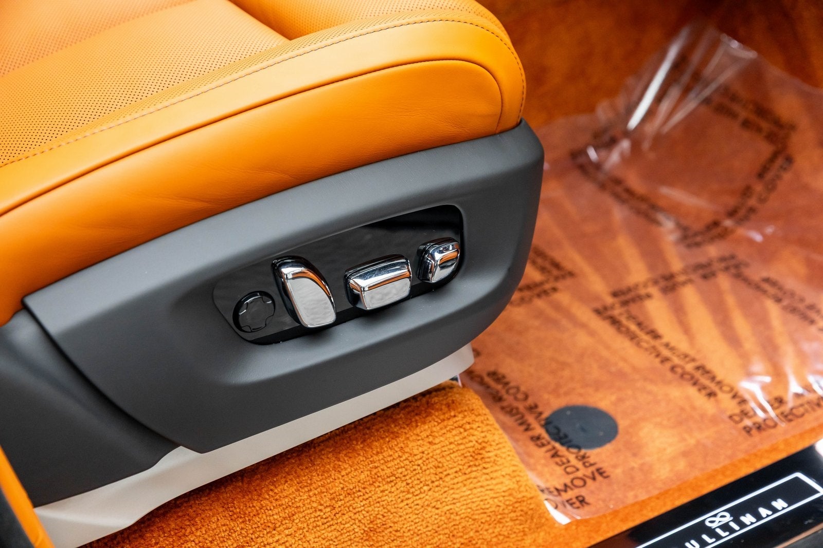 2026 Rolls-Royce Cullinan Insignia Negra