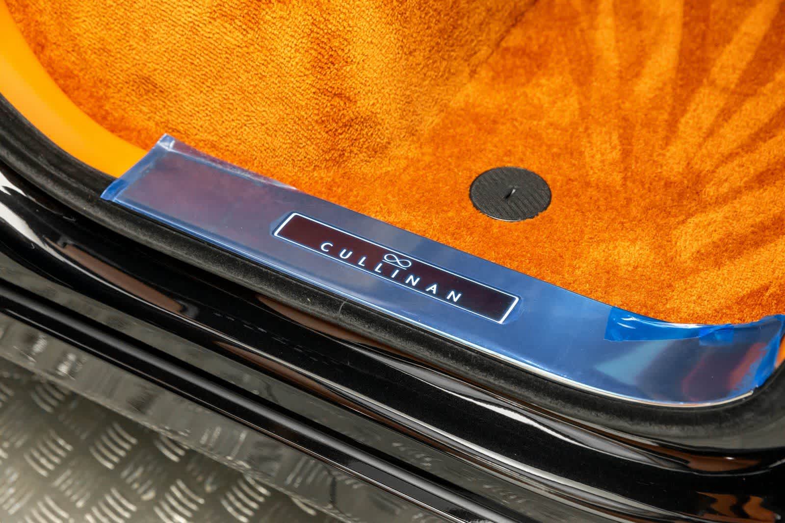 2026 Rolls-Royce Cullinan Insignia Negra