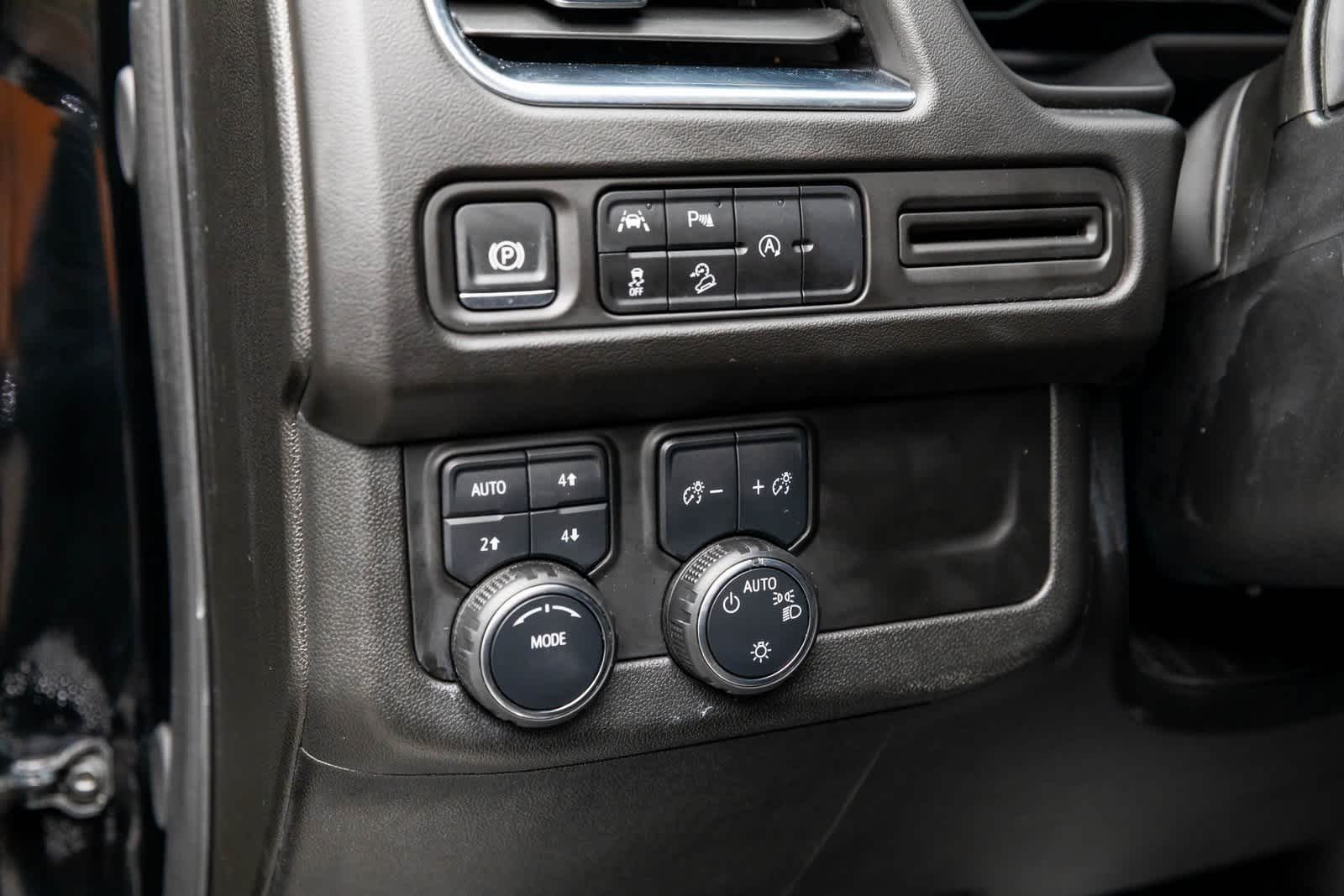 Chevrolet Suburban Premier 2024