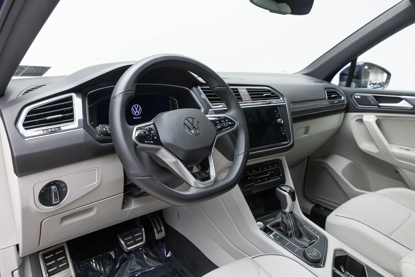 Volkswagen Tiguan SEL R-Line 2023