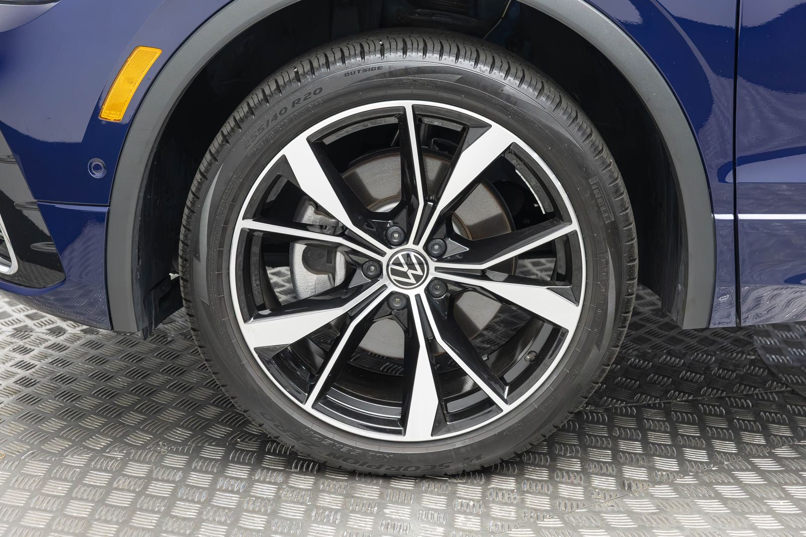 Volkswagen Tiguan SEL R-Line 2023