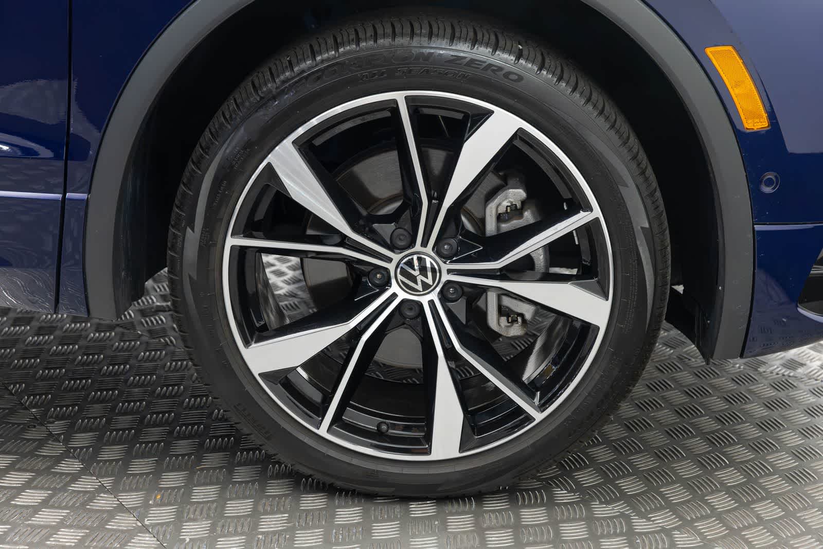 Volkswagen Tiguan SEL R-Line 2023