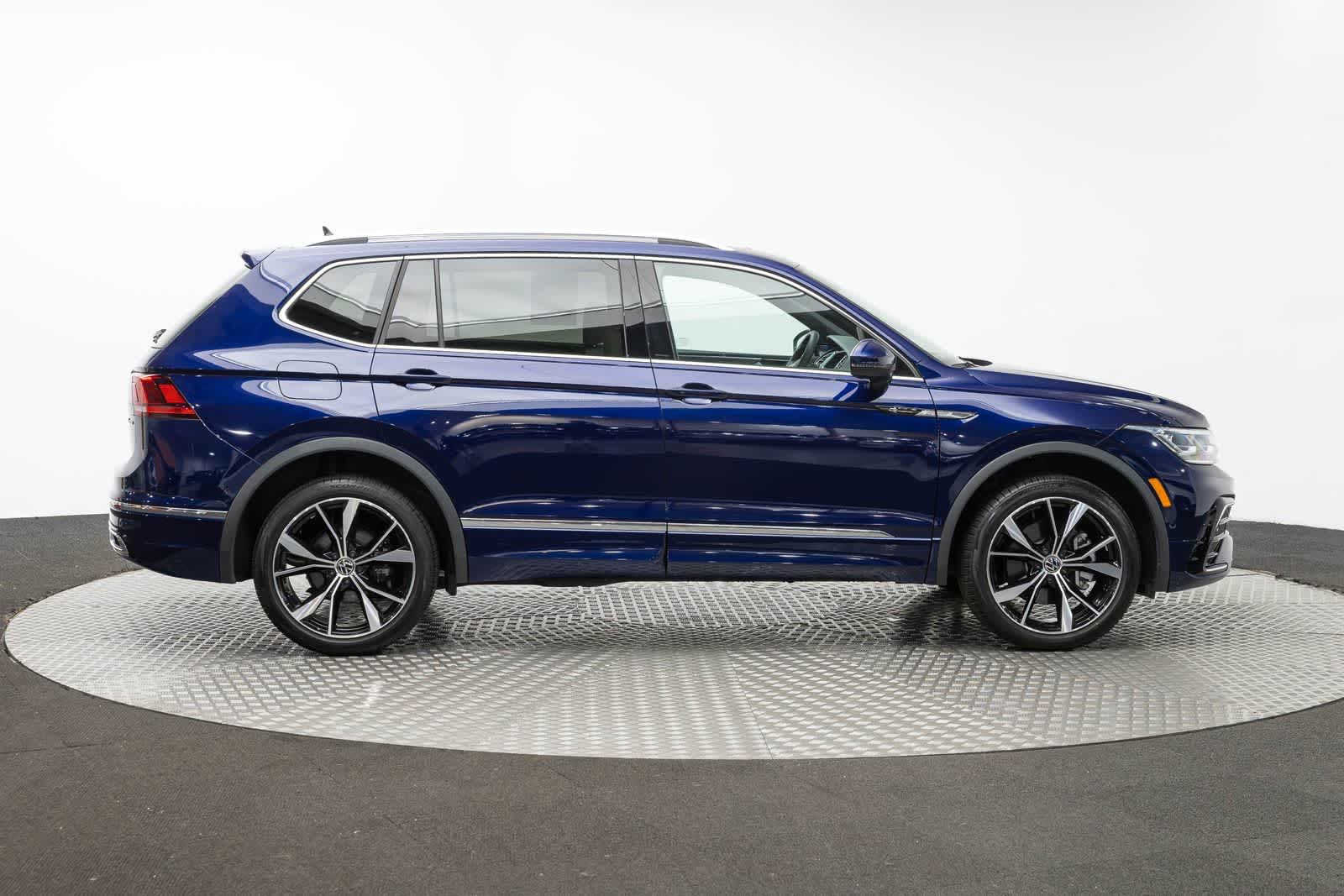 Volkswagen Tiguan SEL R-Line 2023