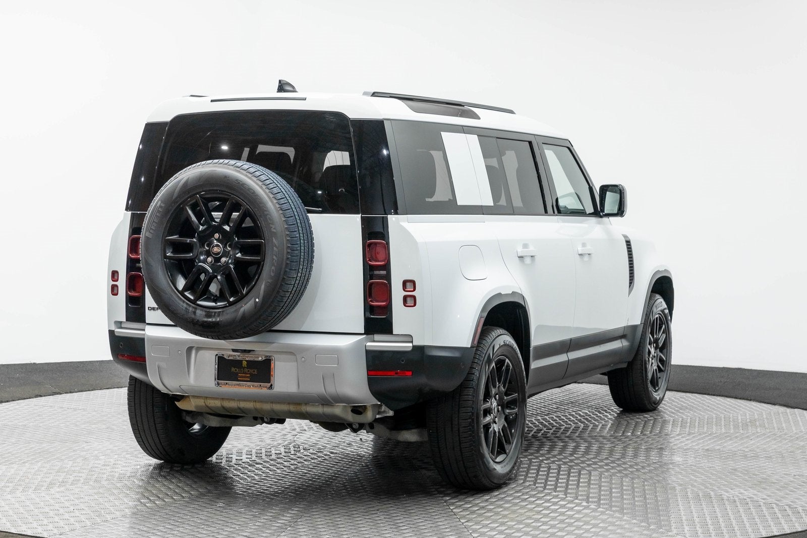 Land Rover Defender S 2025