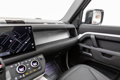 Land Rover Defender S 2025