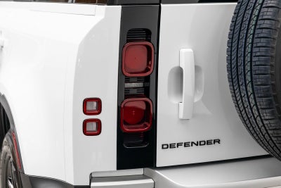 Land Rover Defender S 2025