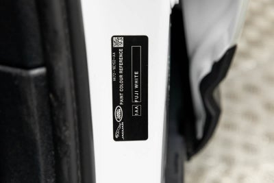 Land Rover Defender S 2025