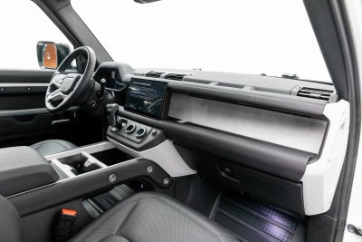 Land Rover Defender S 2025