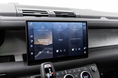 Land Rover Defender S 2025