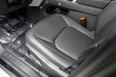 Land Rover Defender S 2025