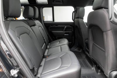 Land Rover Defender S 2025