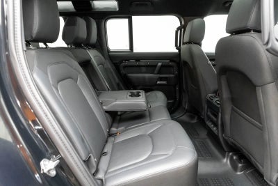 Land Rover Defender S 2025