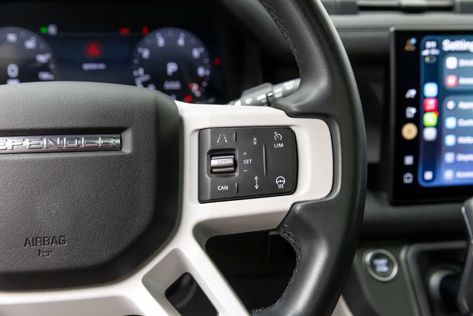 Land Rover Defender S 2025