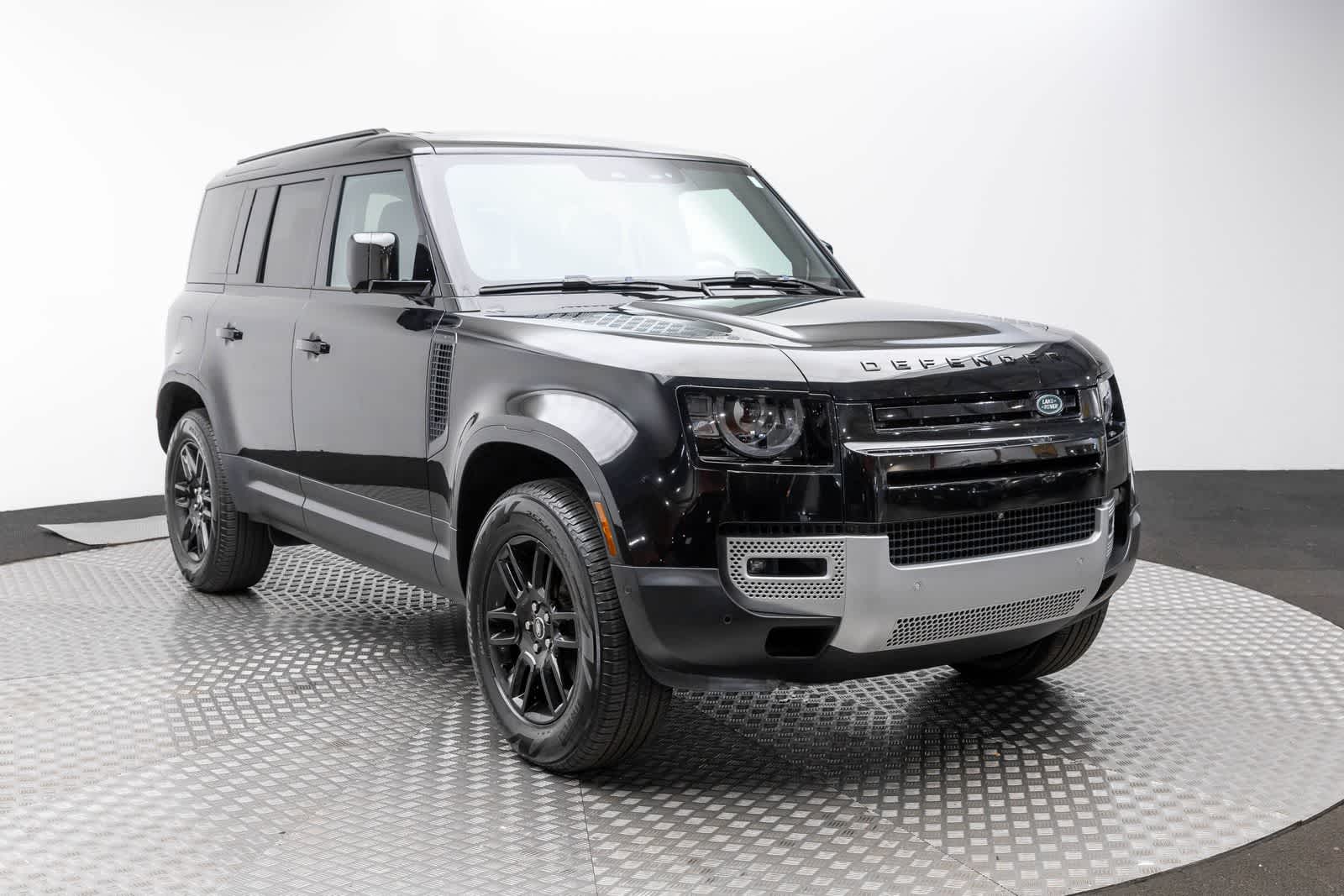 Land Rover Defender S 2025