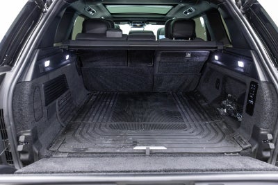 Land Rover Range Rover SV 2025