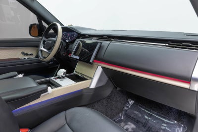 Land Rover Range Rover SV 2025