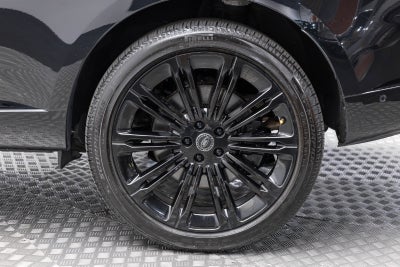 Land Rover Range Rover SV 2025