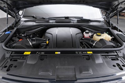 Land Rover Range Rover SV 2025