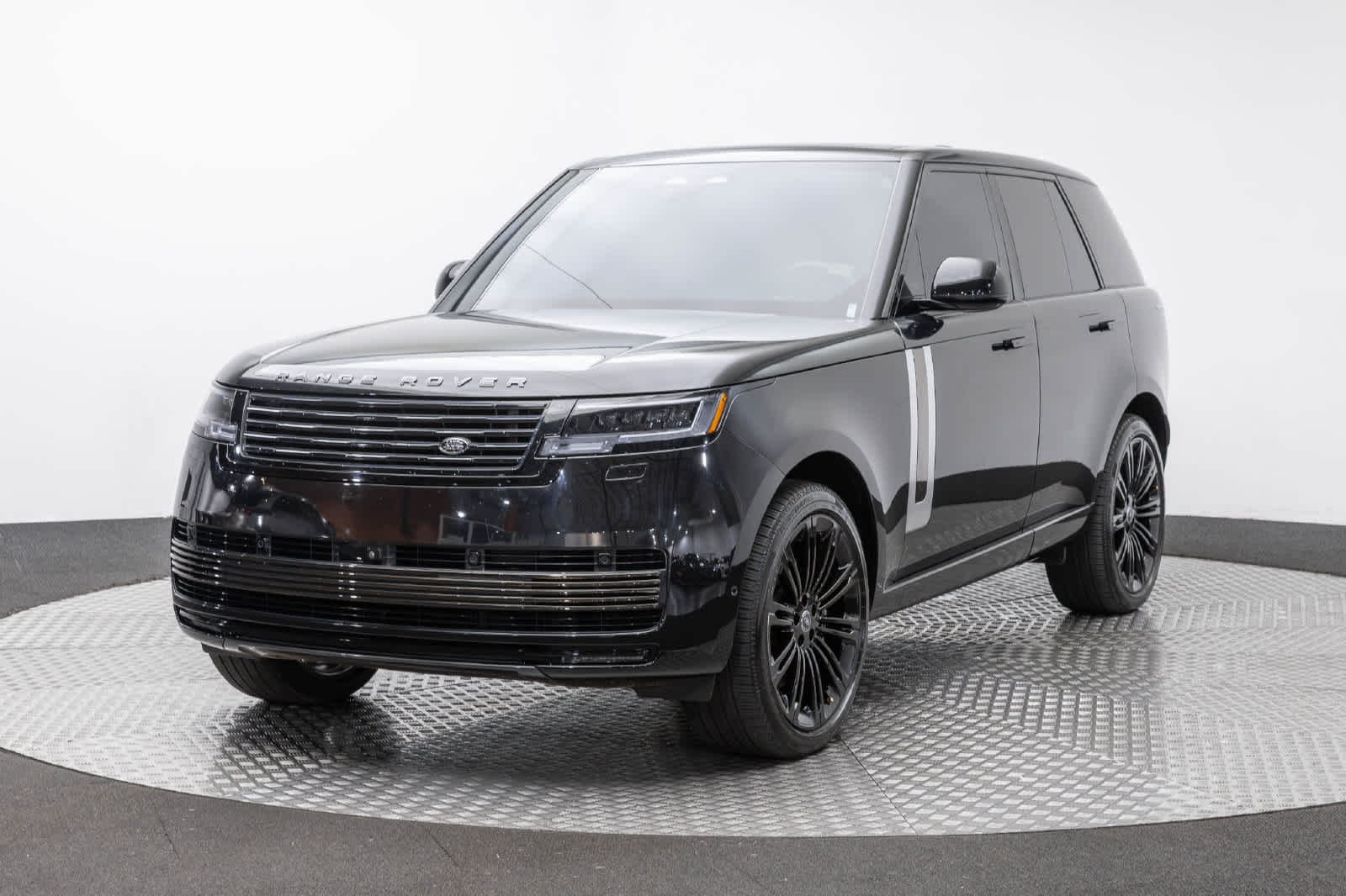 Land Rover Range Rover SV 2025