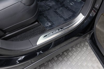 Land Rover Range Rover SV 2025
