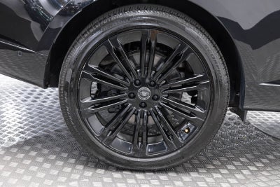 Land Rover Range Rover SV 2025