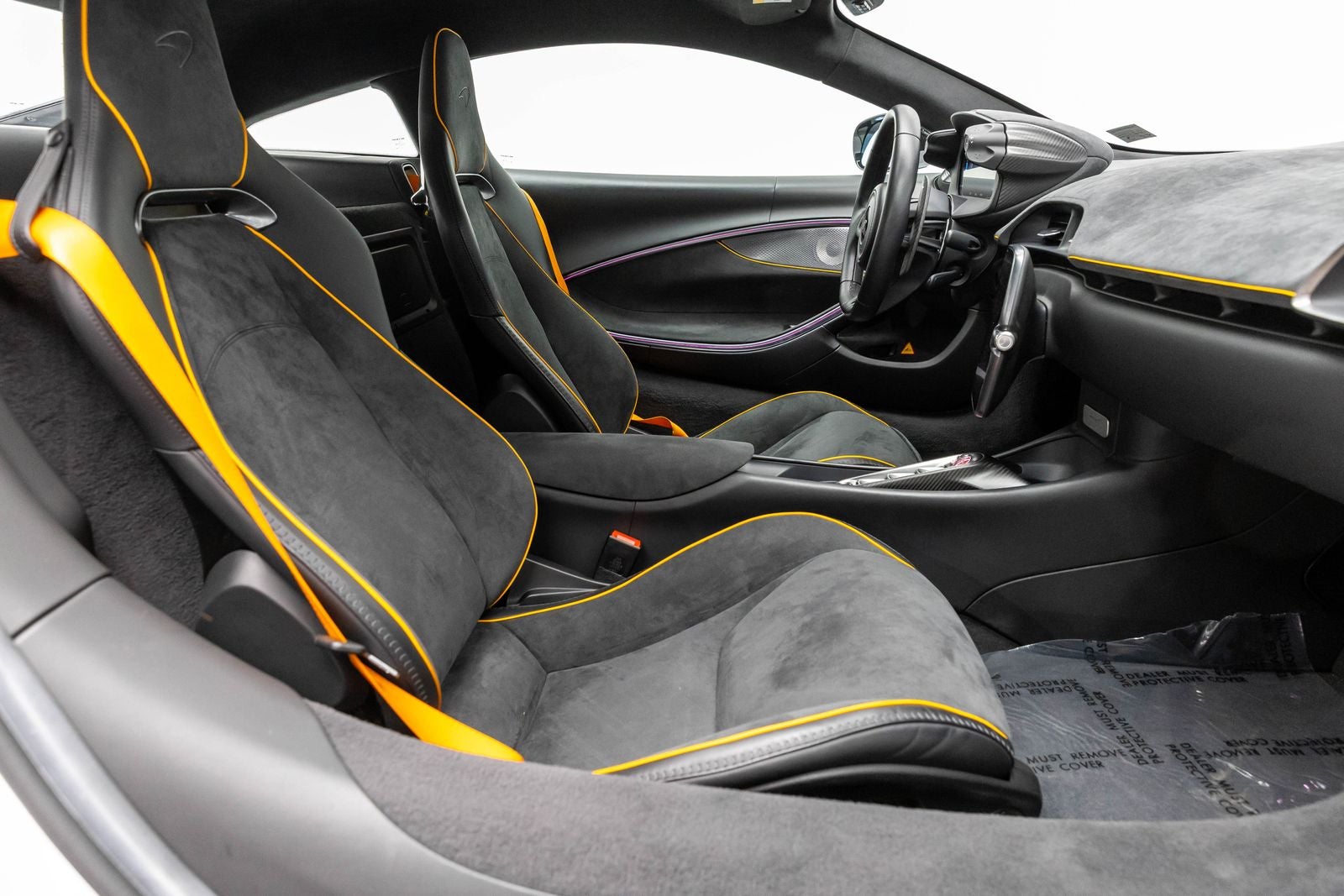 McLaren Artura Coupé 2023