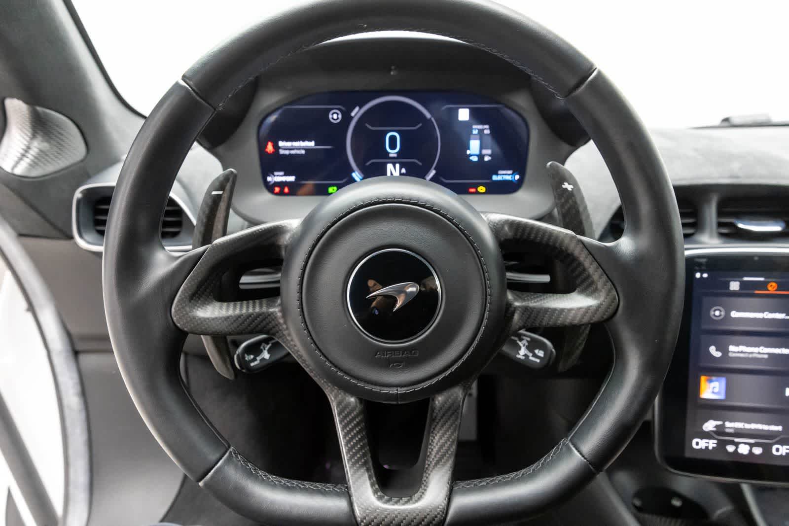 McLaren Artura Coupé 2023