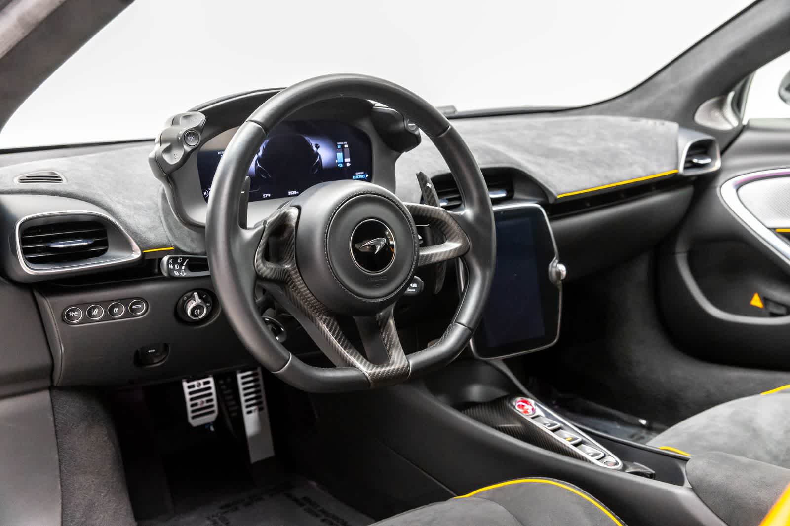 McLaren Artura Coupé 2023