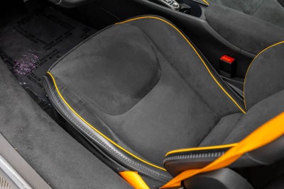 McLaren Artura Coupé 2023