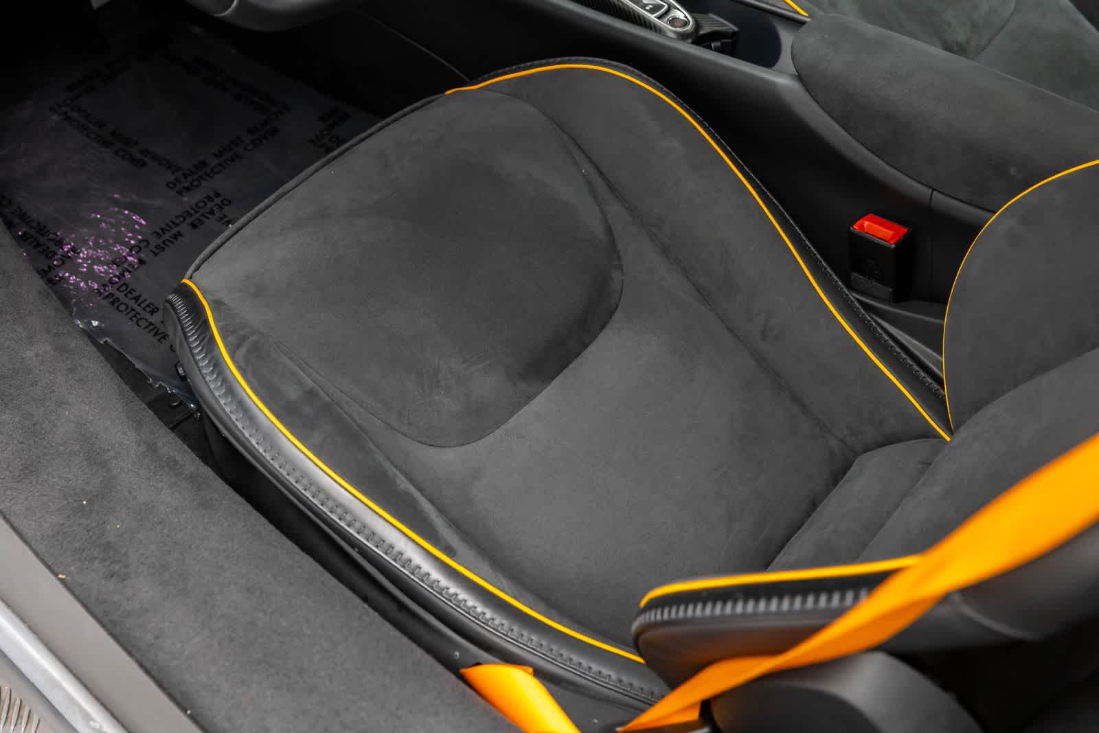 McLaren Artura Coupé 2023