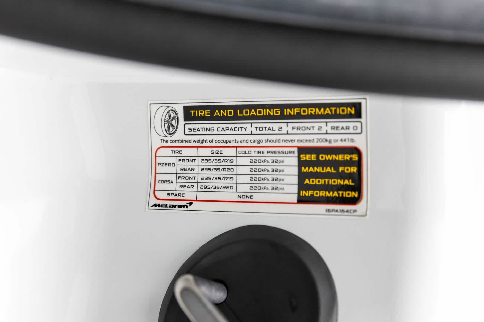 McLaren Artura Coupé 2023