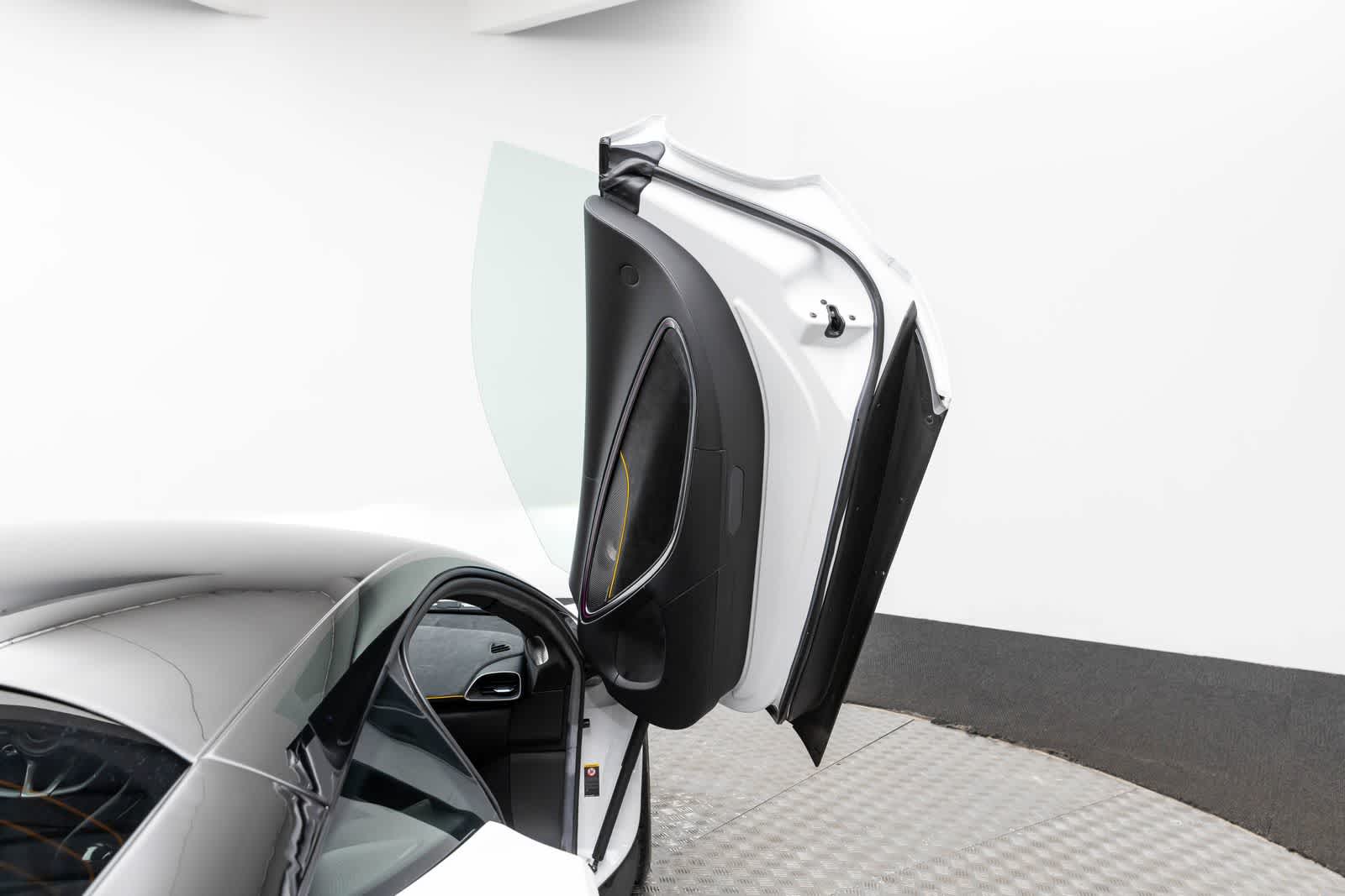 McLaren Artura Coupé 2023