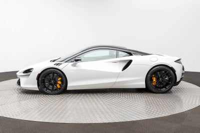 McLaren Artura Coupé 2023