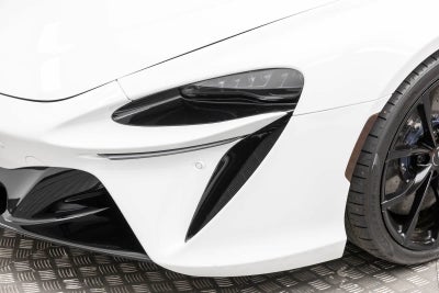 McLaren Artura Coupé 2023