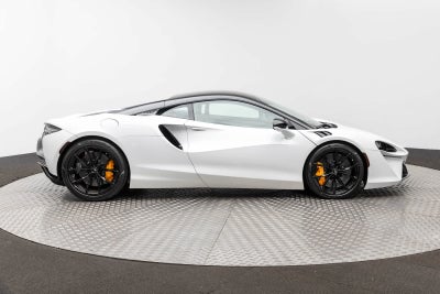 McLaren Artura Coupé 2023