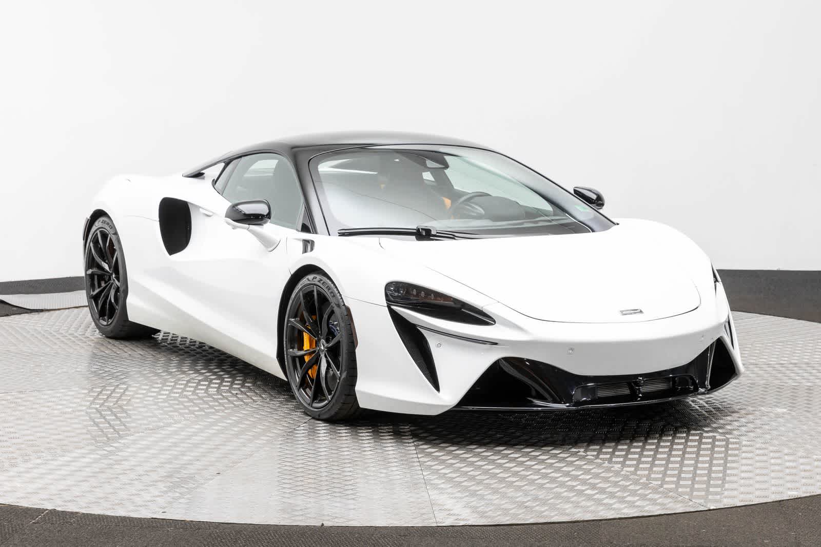 McLaren Artura Coupé 2023
