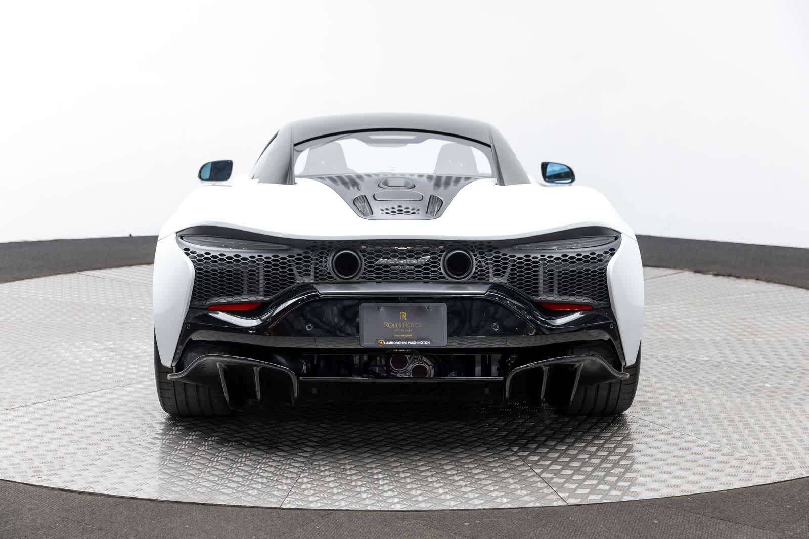 McLaren Artura Coupé 2023