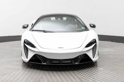McLaren Artura Coupé 2023