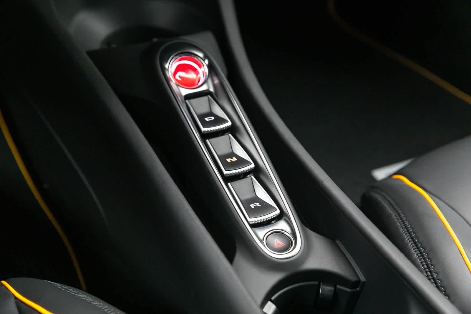 McLaren Artura Coupé 2023