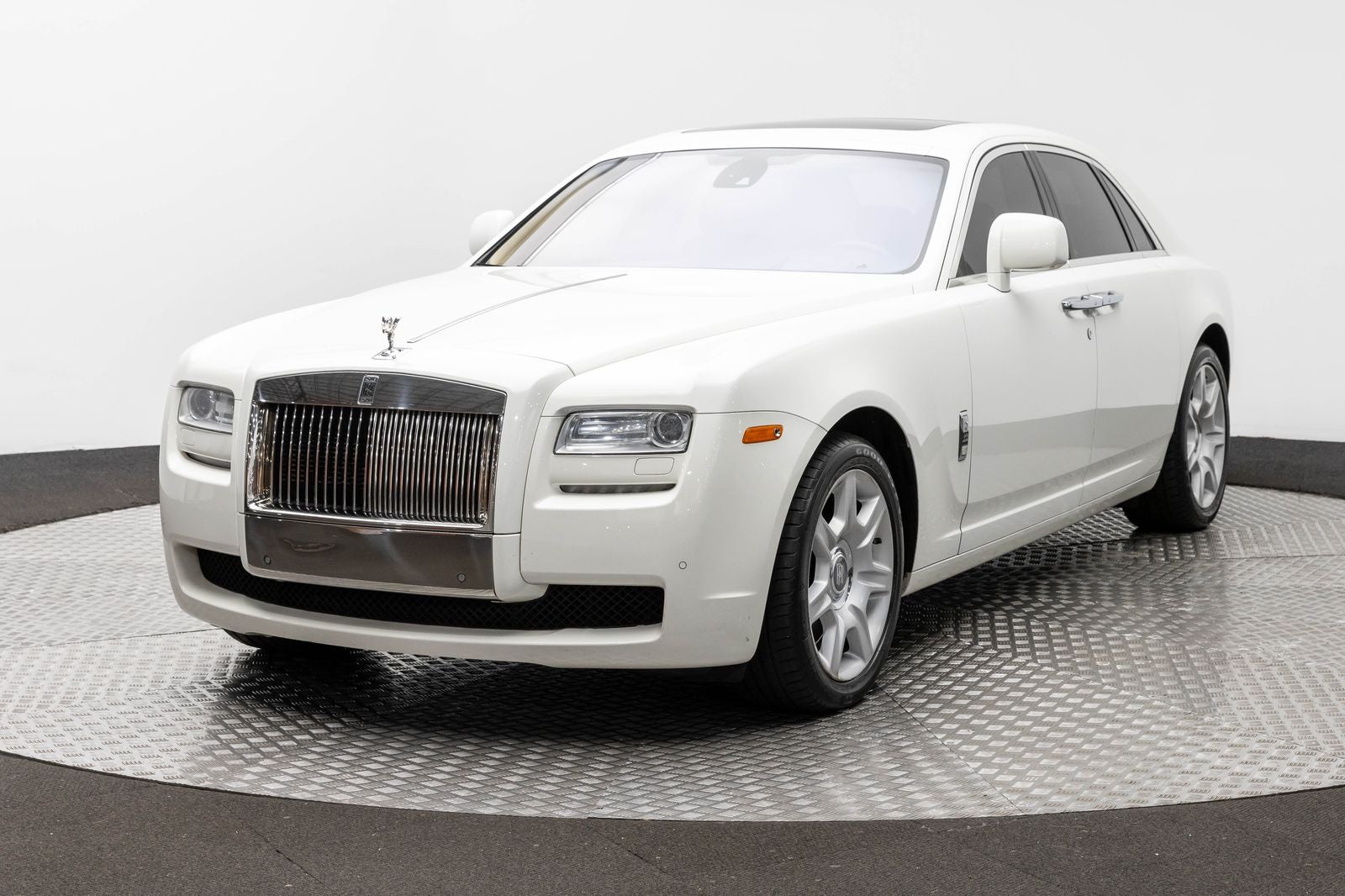 Rolls-Royce Ghost de 4 puertas, 2011