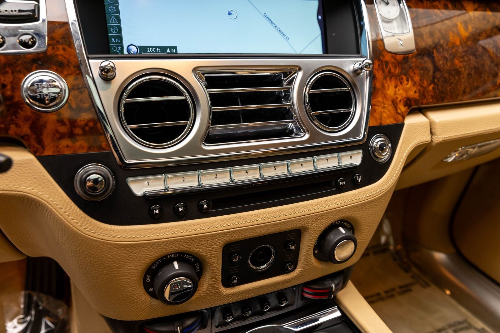 Rolls-Royce Ghost de 4 puertas, 2011