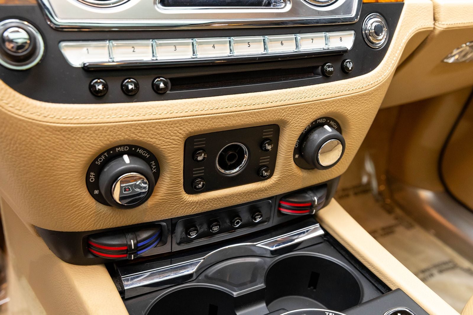 Rolls-Royce Ghost de 4 puertas, 2011