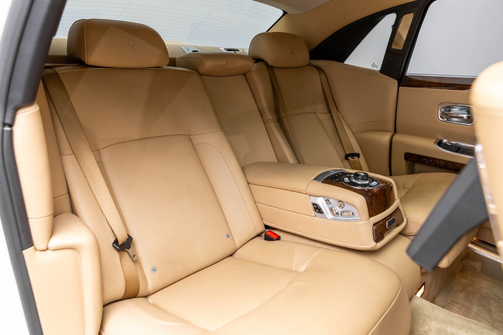 Rolls-Royce Ghost de 4 puertas, 2011